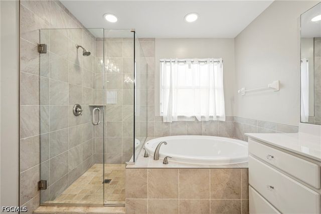 9724 Foxhall WAY 4, Estero, FL 33928
