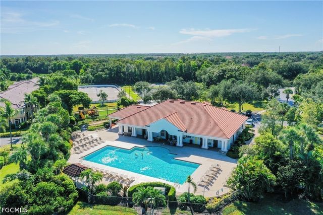 9724 Foxhall WAY 4, Estero, FL 33928