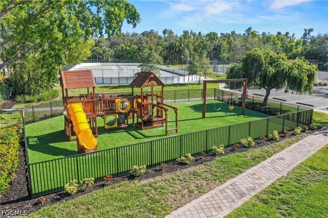 9724 Foxhall WAY 4, Estero, FL 33928