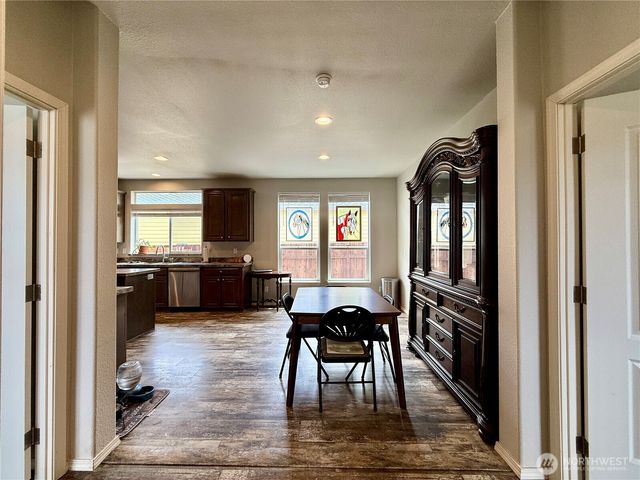 642 Weatherwax Loop NE, Ocean Shores, WA 98569