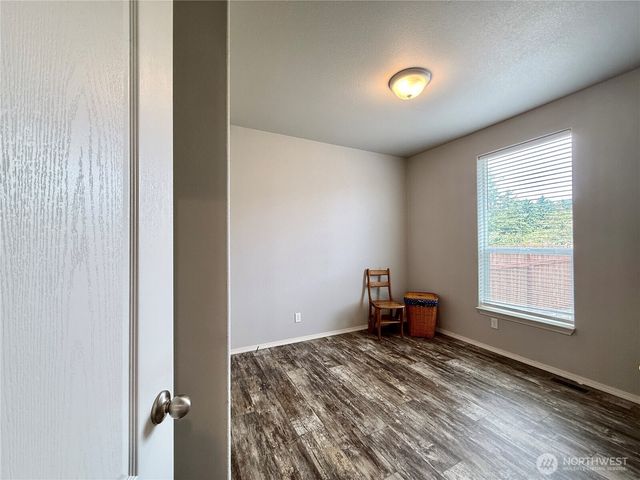 642 Weatherwax Loop NE, Ocean Shores, WA 98569