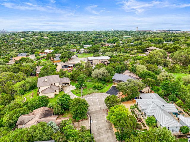 718 Starcrest, New Braunfels, TX 78130