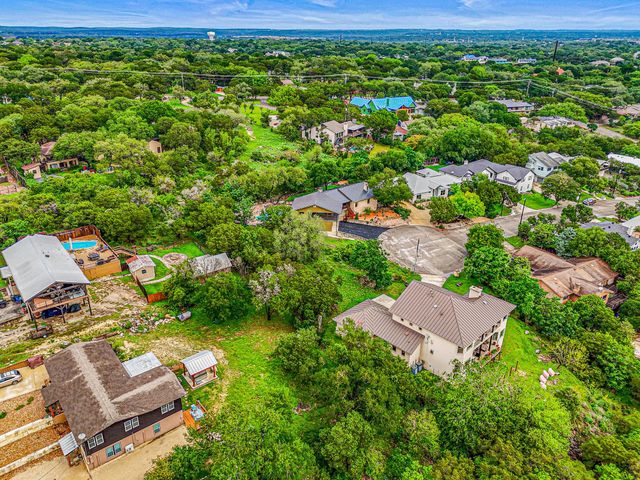 718 Starcrest, New Braunfels, TX 78130