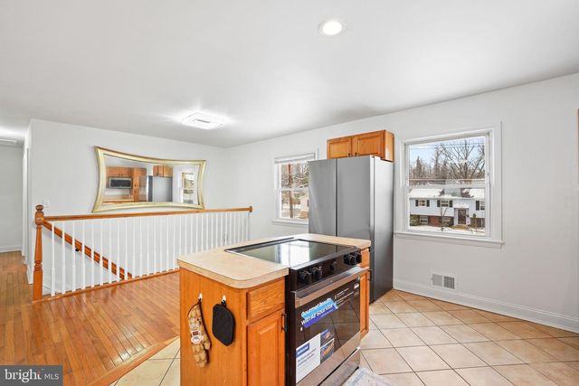 6903 FAWNCREST DR, Capitol Heights, MD 20743