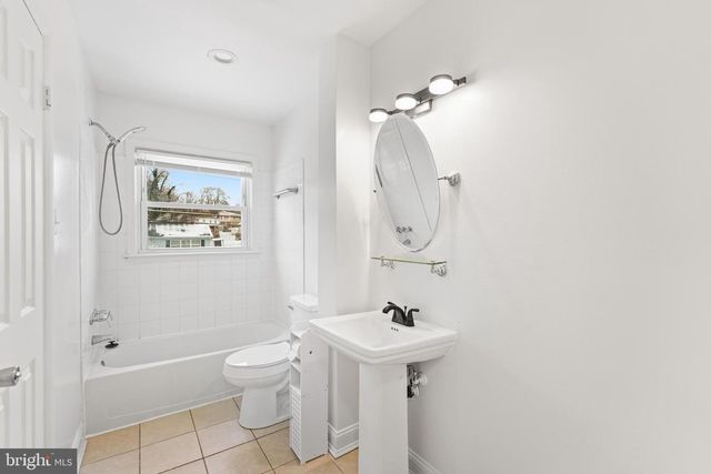 6903 FAWNCREST DR, Capitol Heights, MD 20743