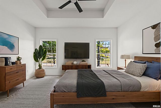 316 BOULDER CREEK Drive, Chatham, IL 62629