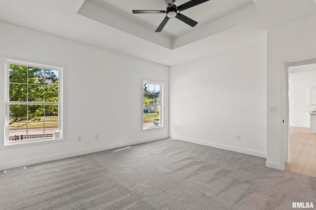 316 BOULDER CREEK Drive, Chatham, IL 62629