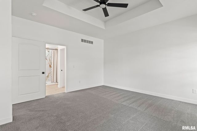 316 BOULDER CREEK Drive, Chatham, IL 62629