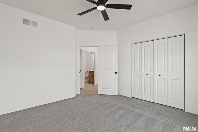 316 BOULDER CREEK Drive, Chatham, IL 62629