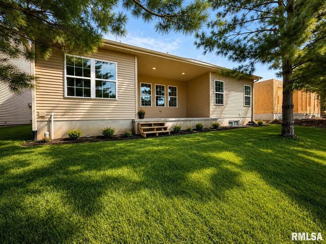 316 BOULDER CREEK Drive, Chatham, IL 62629