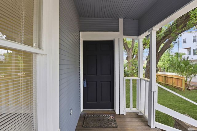 5114 Schuler Street, Houston, TX 77007