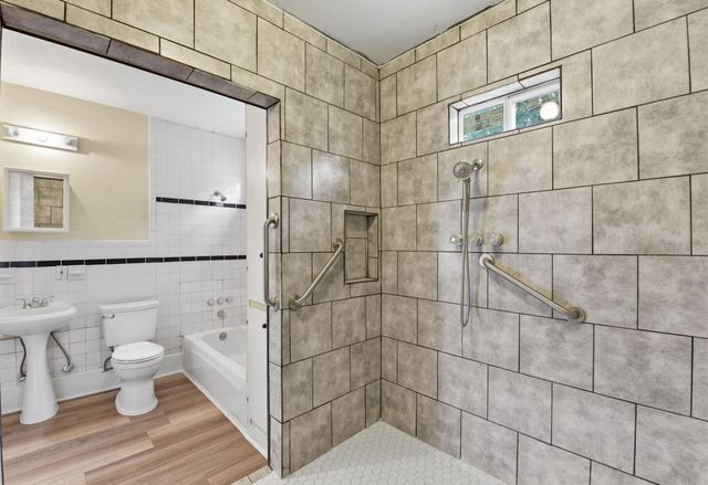 5114 Schuler Street, Houston, TX 77007