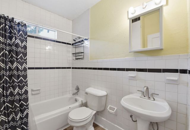 5114 Schuler Street, Houston, TX 77007