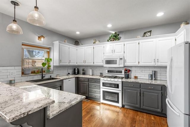 3208 Tepee Court, Independence, MO 64057