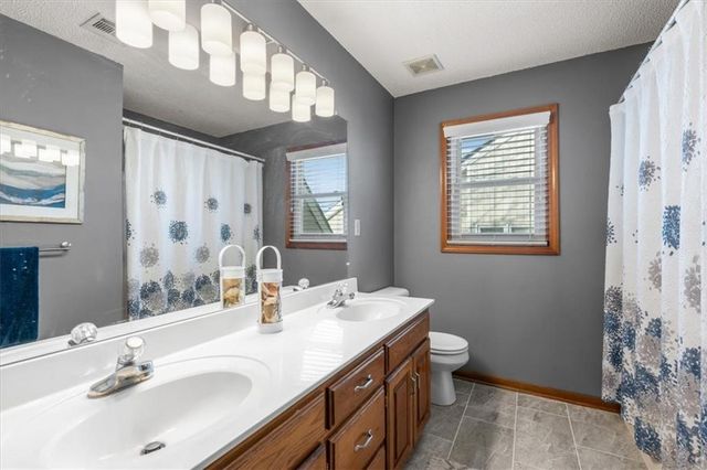 3208 Tepee Court, Independence, MO 64057