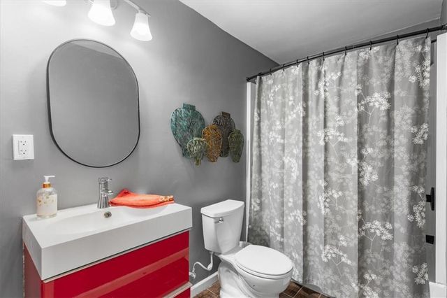 3208 Tepee Court, Independence, MO 64057