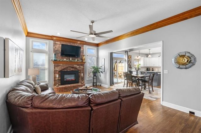 3208 Tepee Court, Independence, MO 64057