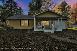 905 N Lansing Street, St. Johns, MI 48879