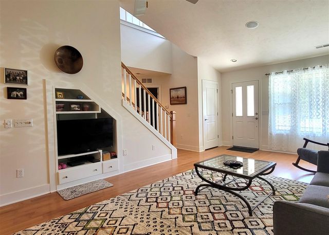 913 Clark Street, Lowell, MI 49331