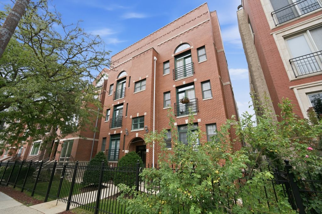 1916 W Belmont Avenue 3W, Chicago, IL 60657 — photo 2