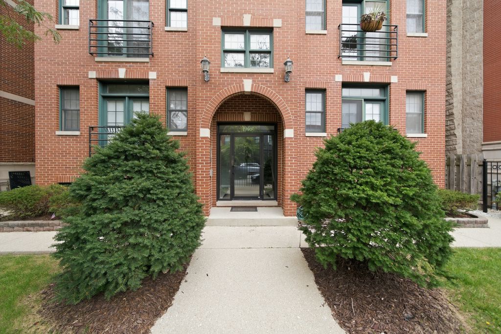 1916 W Belmont Avenue 3W, Chicago, IL 60657 — photo 3