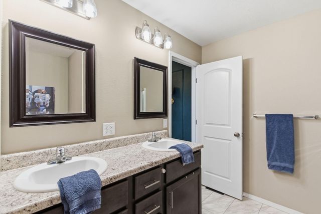 4562 W Tarkio Street, Springfield, MO 65802