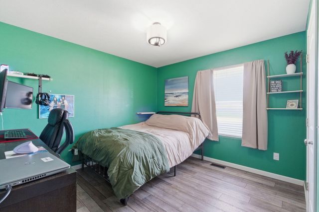 4562 W Tarkio Street, Springfield, MO 65802