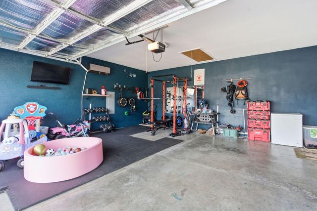 4562 W Tarkio Street, Springfield, MO 65802