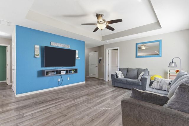 4562 W Tarkio Street, Springfield, MO 65802