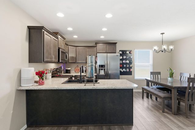 4562 W Tarkio Street, Springfield, MO 65802