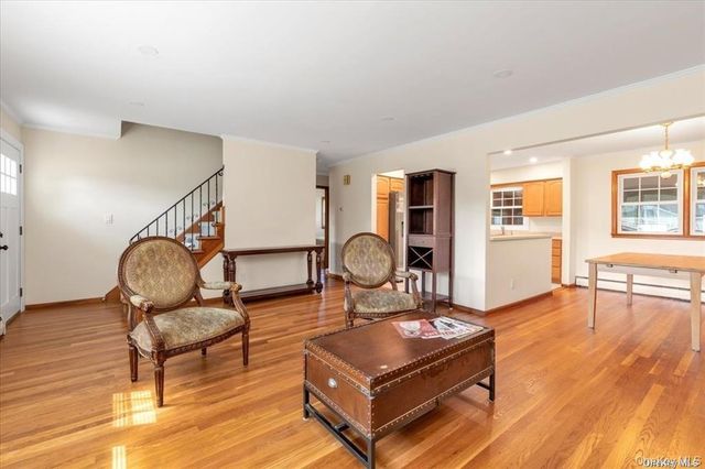 1002 Eglon Court, North Merrick, NY 11566