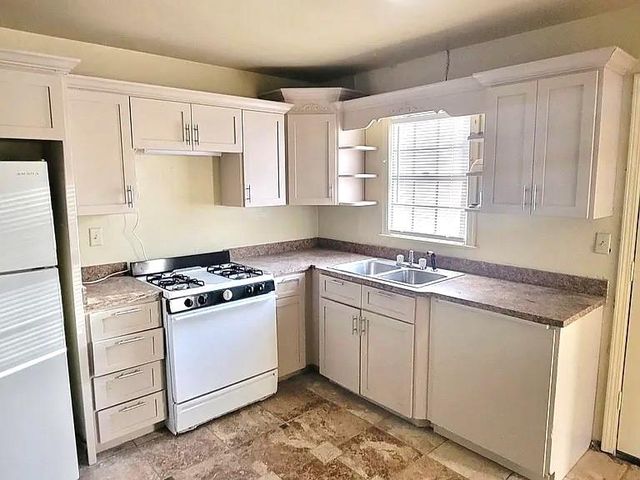 2257 Roberta Drive, Mobile, AL 36617