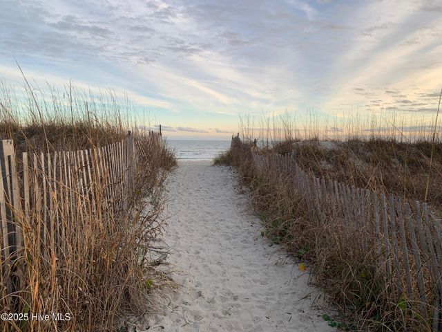 1656 Butterfly Knot Drive SW, Ocean Isle Beach, NC 28469