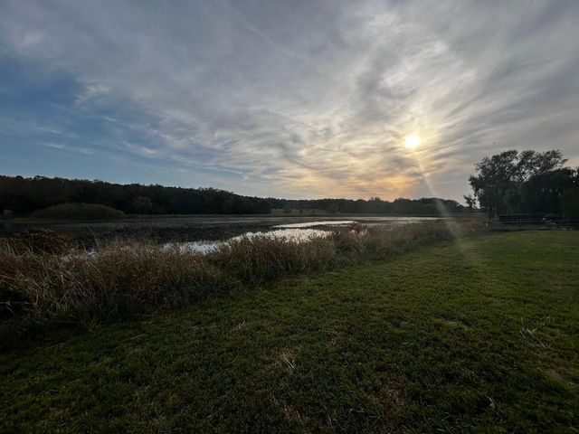 915 Brassfield Avenue, Romeoville, IL 60446