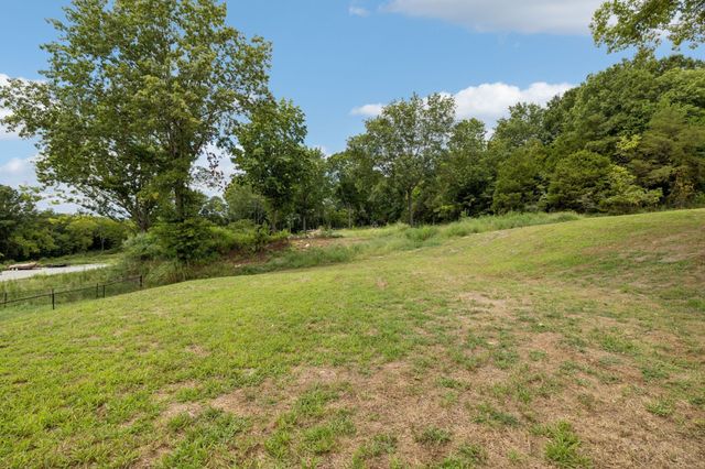 150 Alice Preston Loop, Gordonsville, TN 38563