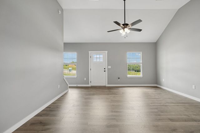 150 Alice Preston Loop, Gordonsville, TN 38563