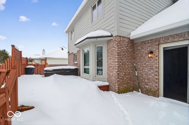 902 Saint Andrews Drive, Avon, IN 46123