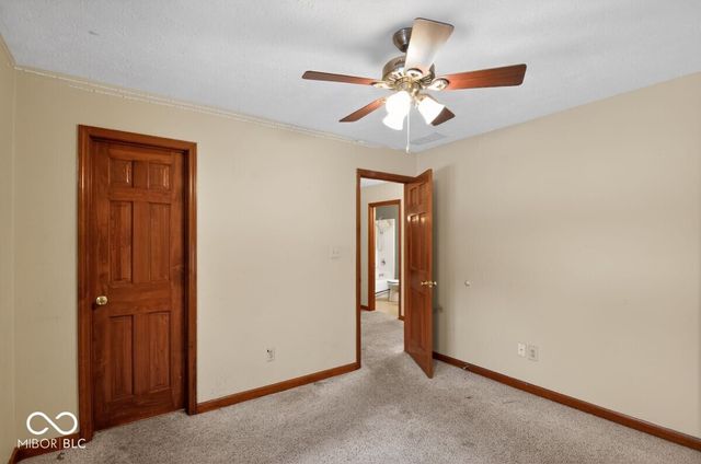 902 Saint Andrews Drive, Avon, IN 46123