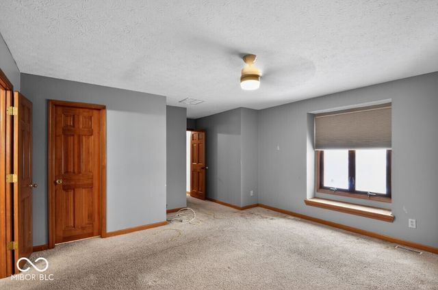 902 Saint Andrews Drive, Avon, IN 46123