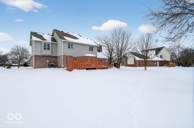 902 Saint Andrews Drive, Avon, IN 46123