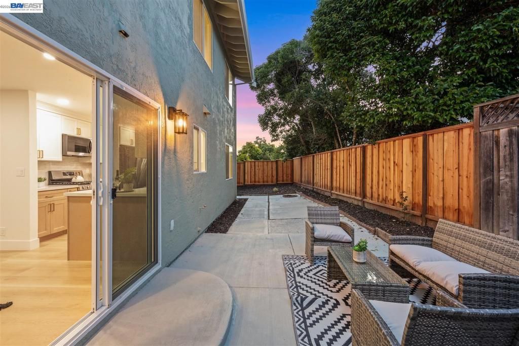Image 35 of property listing at 33866 Juliet Cir, Fremont, CA 94555