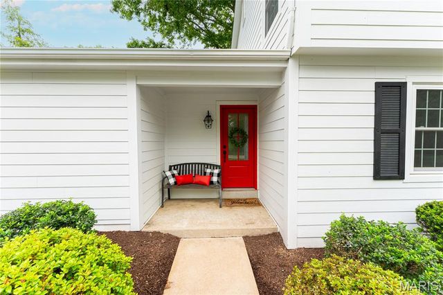 13622 Peacockfarm Road, St Louis, MO 63131