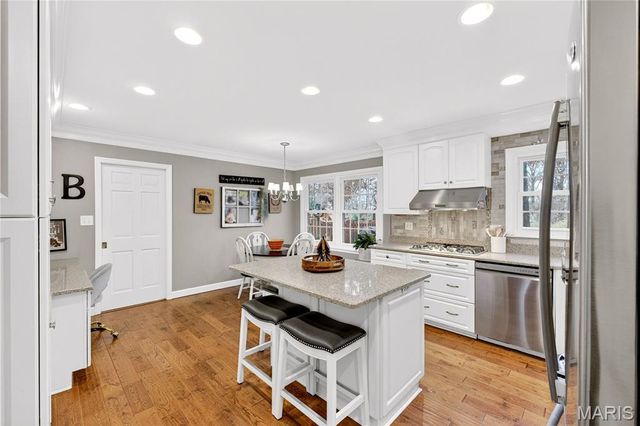 13622 Peacockfarm Road, St Louis, MO 63131