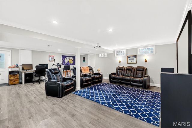 13622 Peacockfarm Road, St Louis, MO 63131