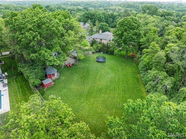 13622 Peacockfarm Road, St Louis, MO 63131
