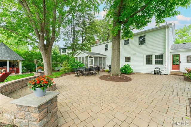 13622 Peacockfarm Road, St Louis, MO 63131