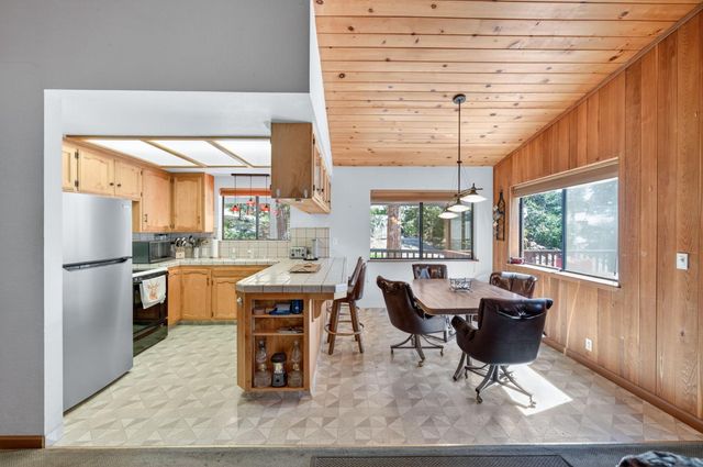 41962 Saddleback Road, Shaver Lake, CA 93664