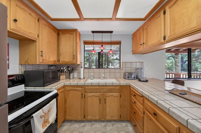 41962 Saddleback Road, Shaver Lake, CA 93664