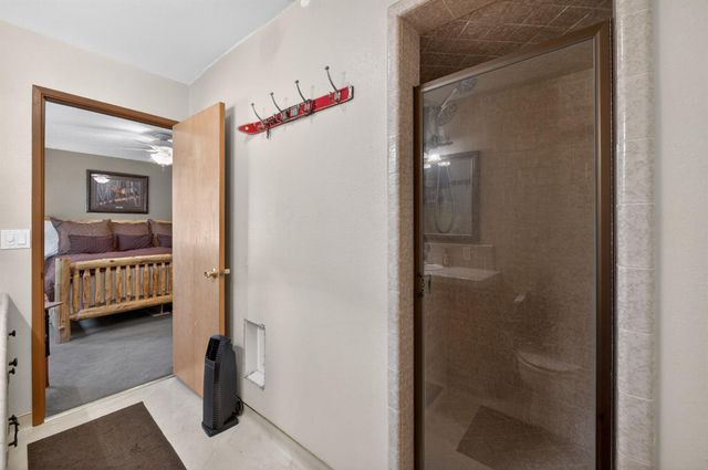41962 Saddleback Road, Shaver Lake, CA 93664