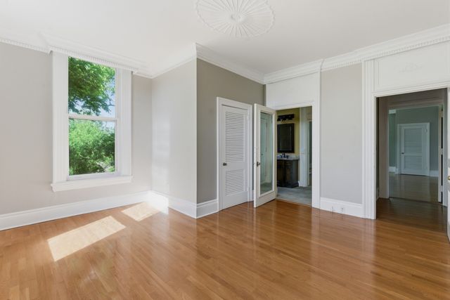 444 Bowling Ave, Nashville, TN 37205